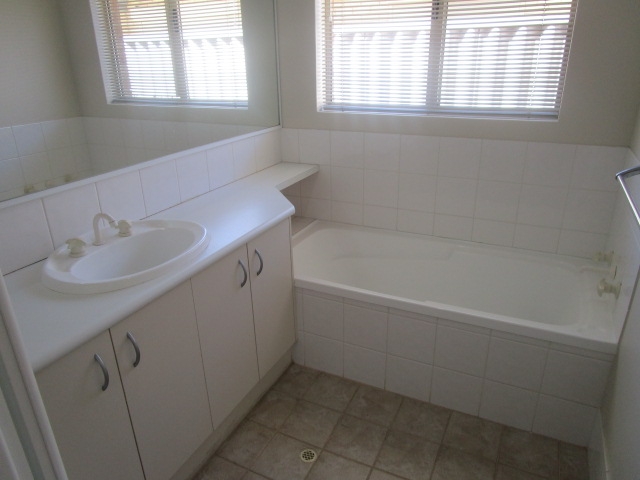 Rental: Innaloo, WA, 6018 photo-9