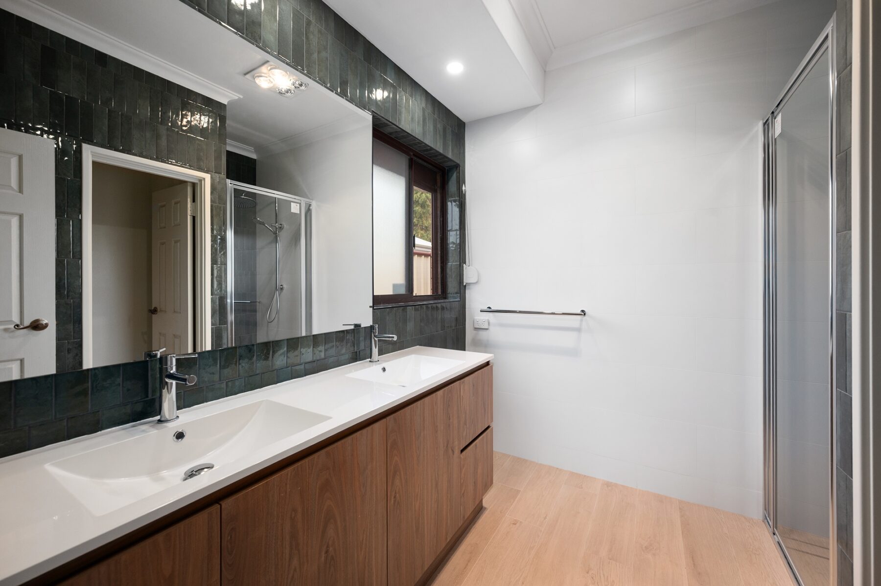 Rental: Ascot, WA, 6104 photo-21