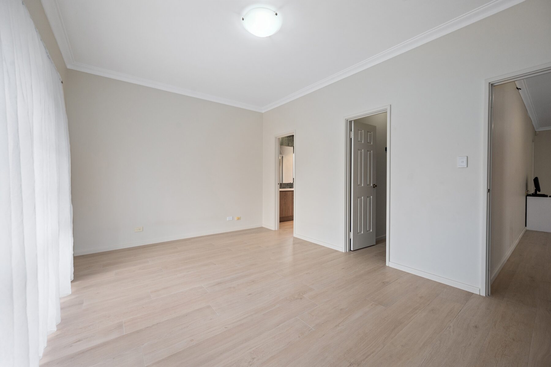 Rental: Ascot, WA, 6104 photo-15