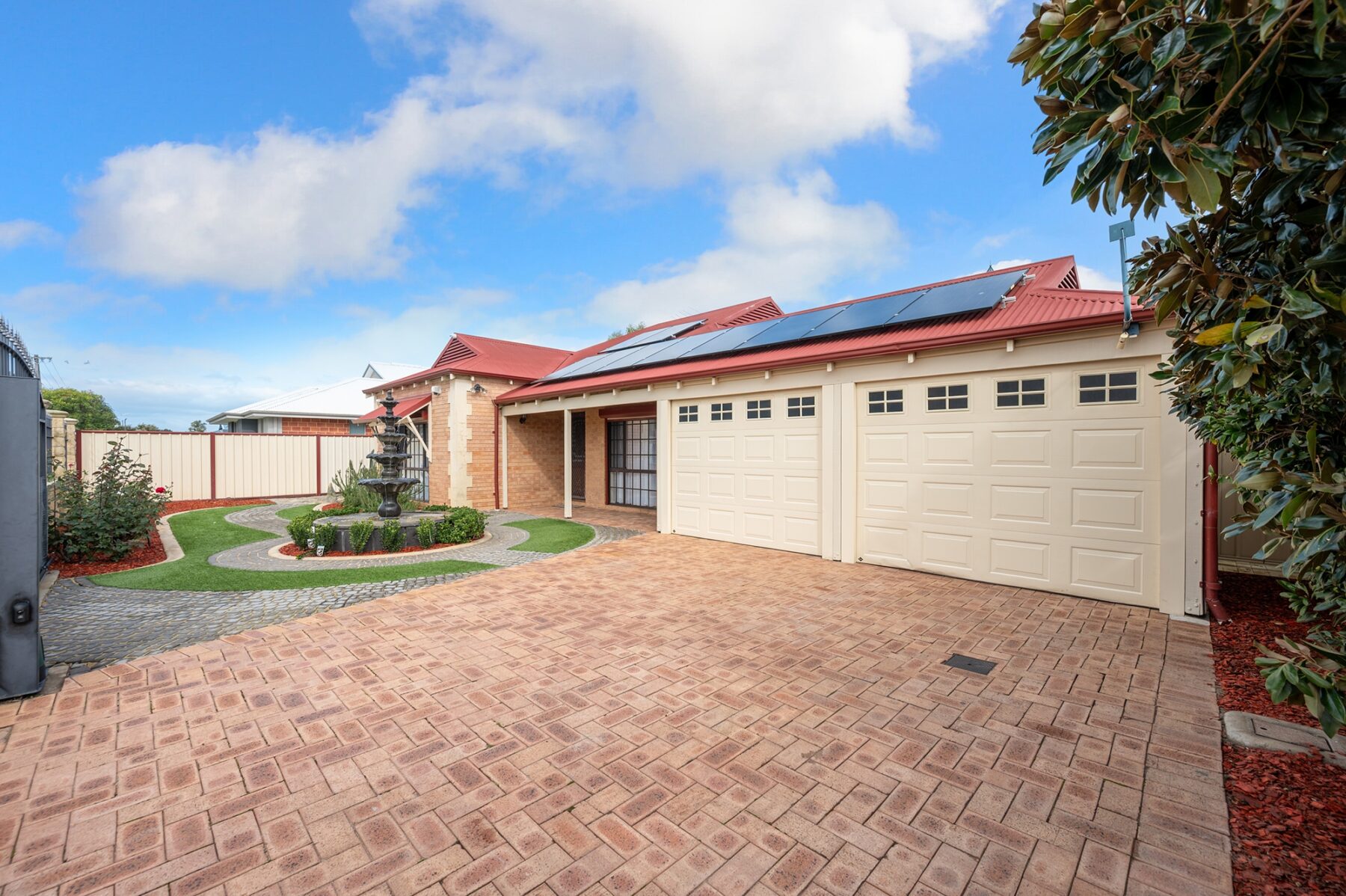 Rental: Ascot, WA, 6104 photo-6