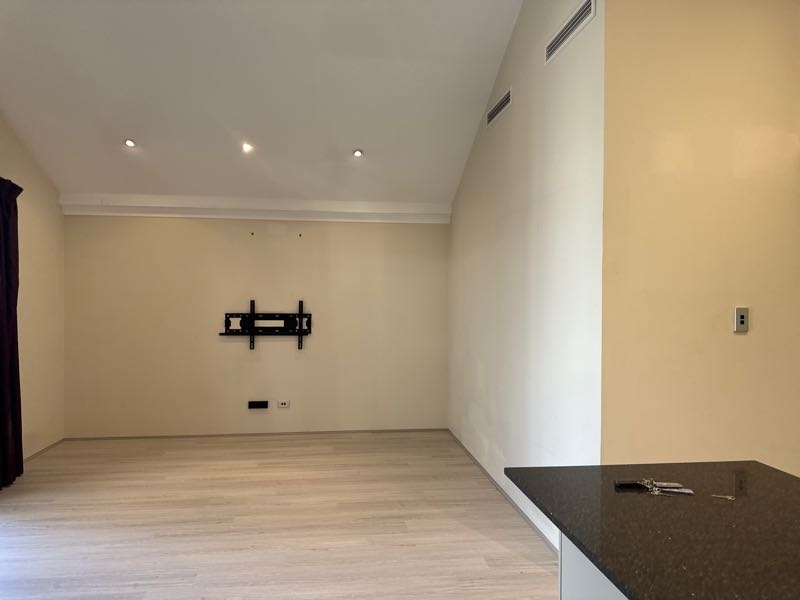 Rental: Brabham, WA, 6055 photo-11