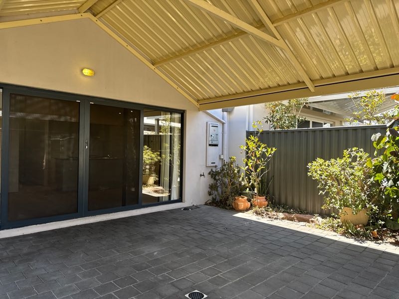 Rental: Brabham, WA, 6055 photo-4