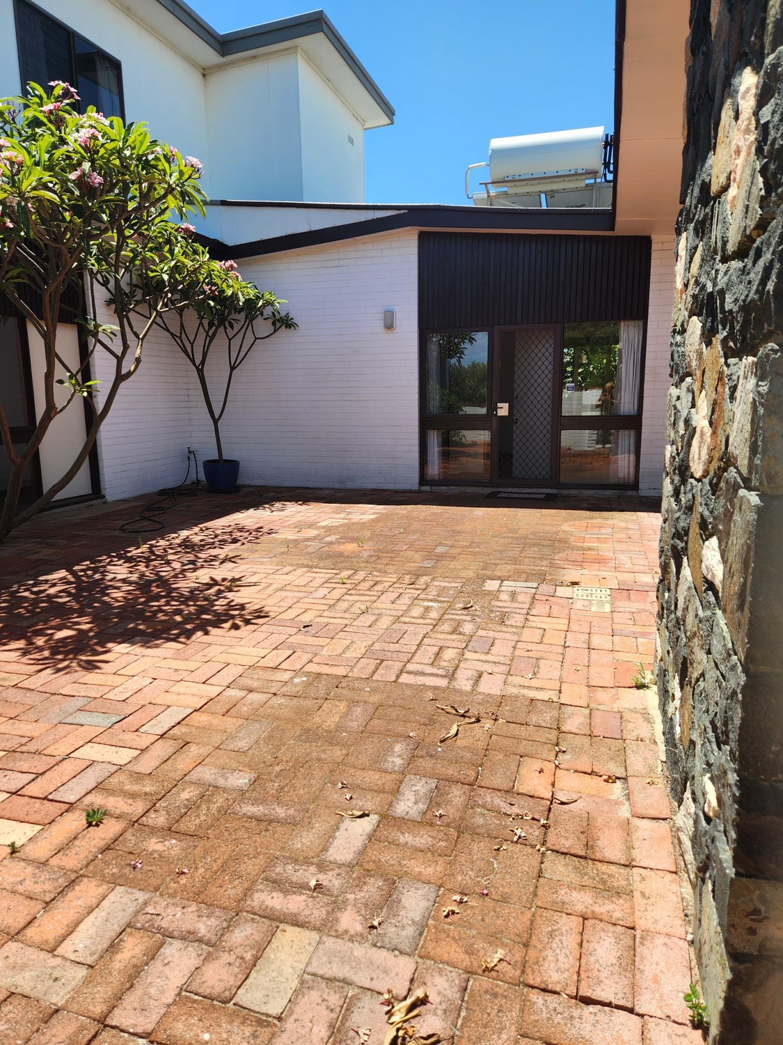 Rental: Trigg, WA, 6029 photo-17