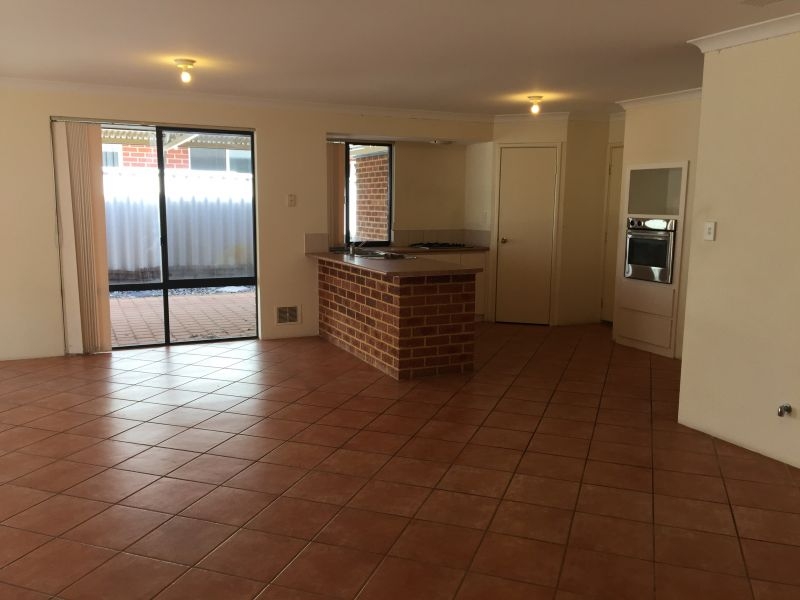 Rental: Dianella, WA, 6059 photo-11