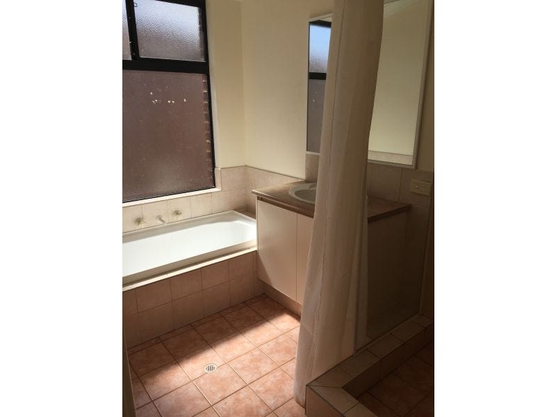 Rental: Dianella, WA, 6059 photo-5
