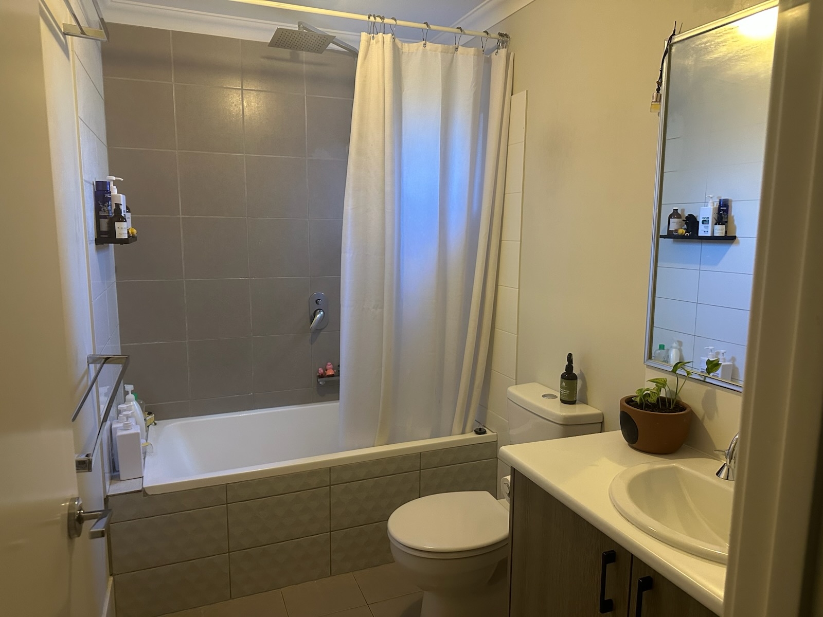 Rental: Joondanna, WA, 6060 photo-4