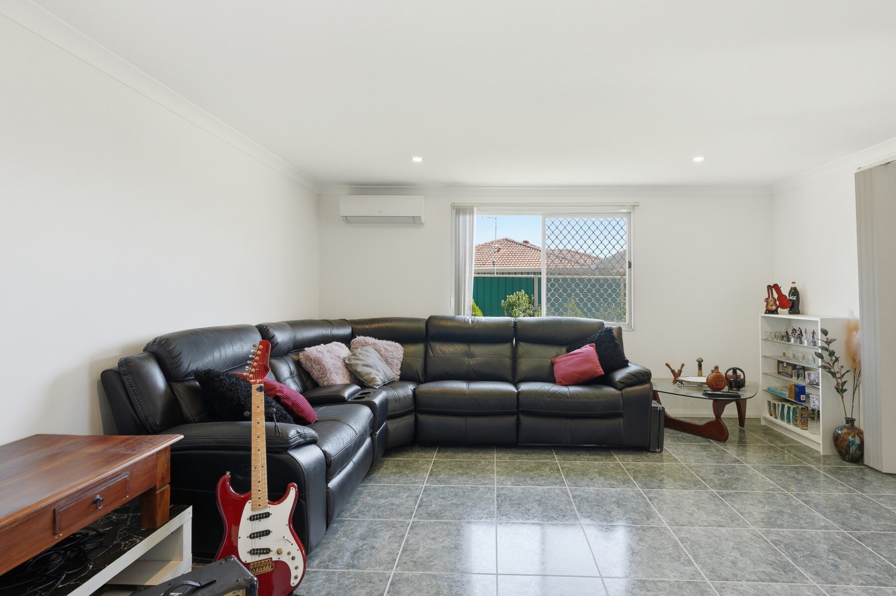 Property: 9 Beadon Close, Ballajura, WA, 6066 photo-15