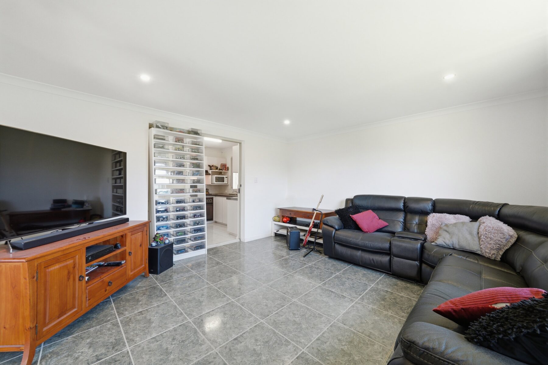 Property: 9 Beadon Close, Ballajura, WA, 6066 photo-19