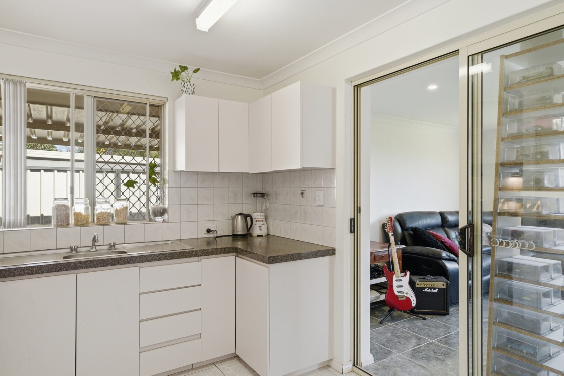 Property: 9 Beadon Close, Ballajura, WA, 6066 photo-21
