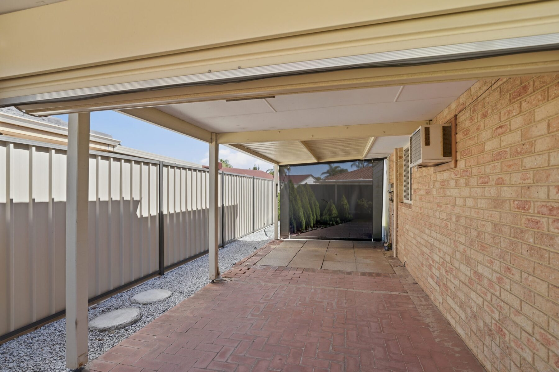 Property: 9 Beadon Close, Ballajura, WA, 6066 photo-9