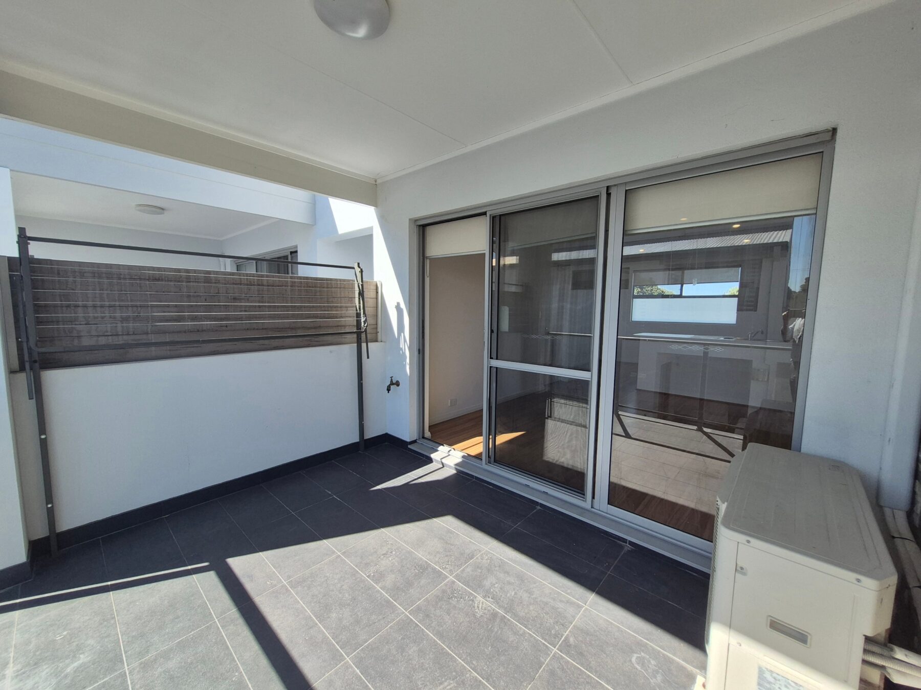 Property: unit 5/360 Hardey Road, Cloverdale, WA, 6105 photo-11