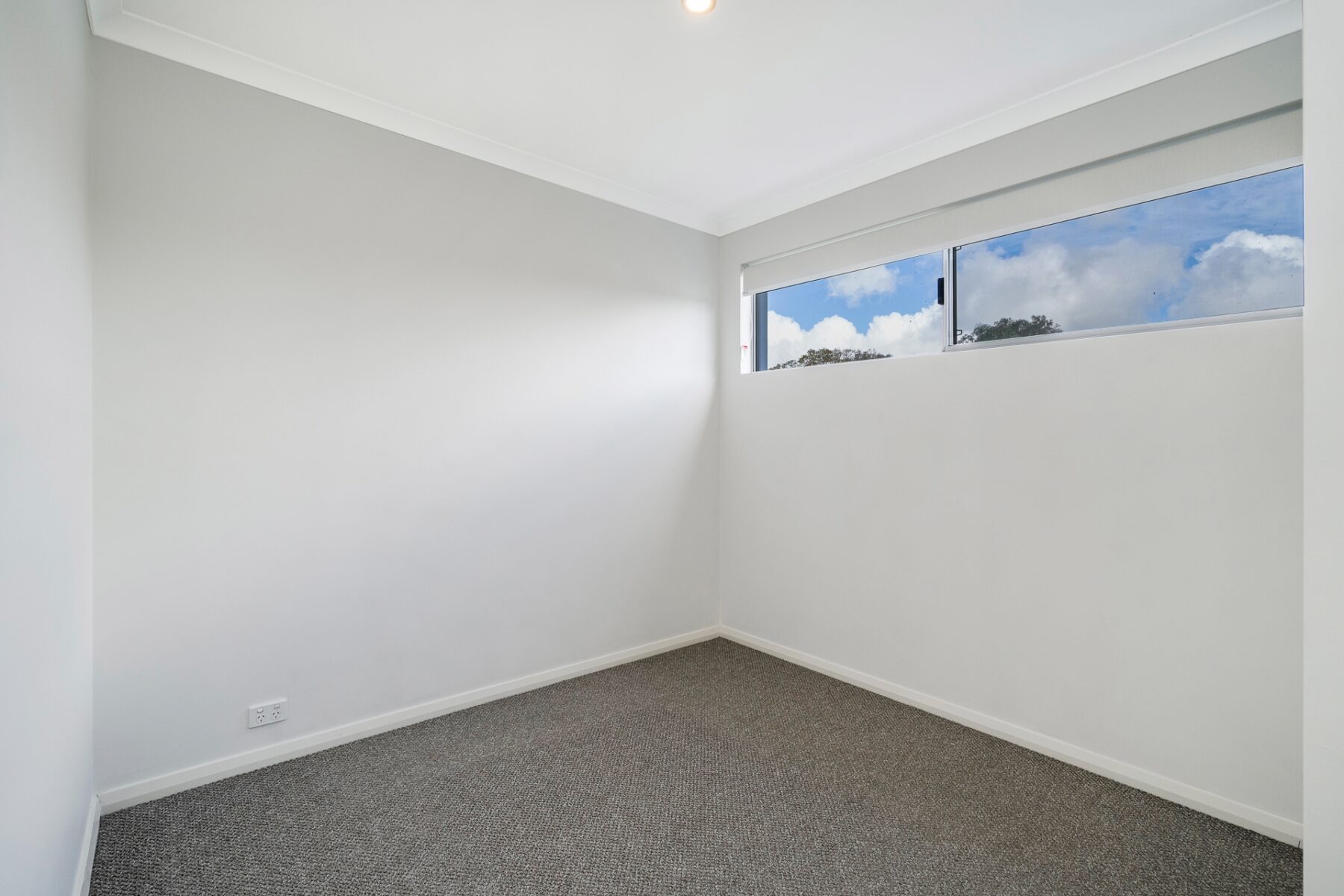 Property: 4/360 Hardey Road, Cloverdale, WA, 6105 photo-3