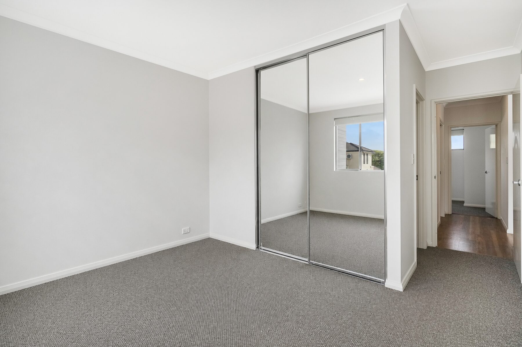 Property: 4/360 Hardey Road, Cloverdale, WA, 6105 photo-9