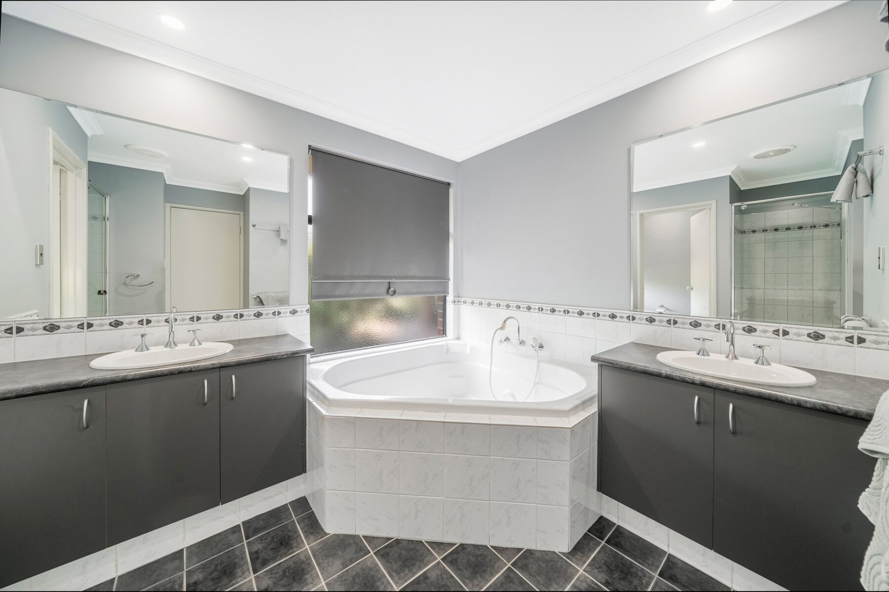 Property: 80 Brompton Heights, Gidgegannup, WA, 6083 photo-2