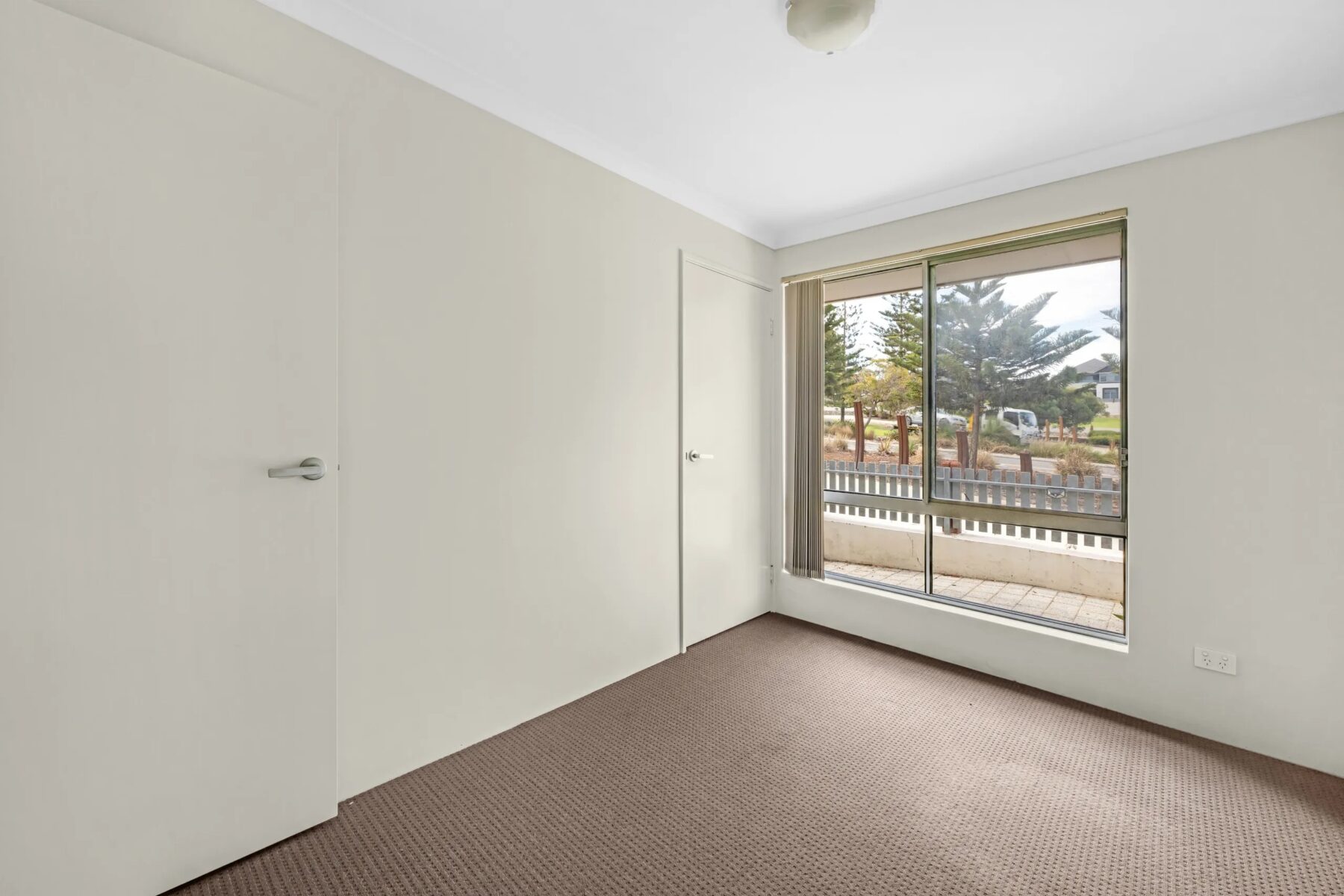 Rental: Alkimos, wa, 6038 photo-5
