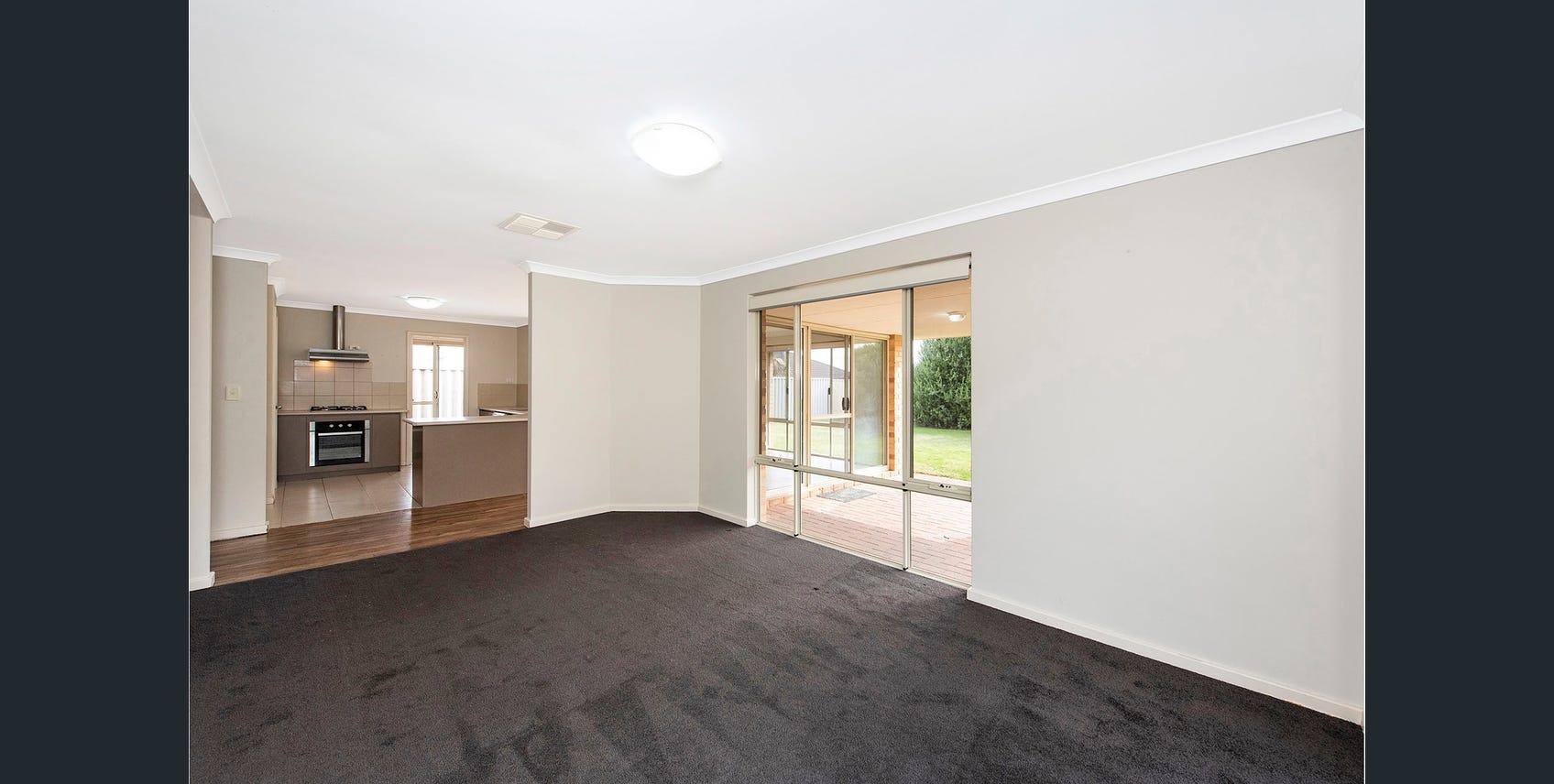 Rental: Secret Harbour, WA, 6173 photo-21