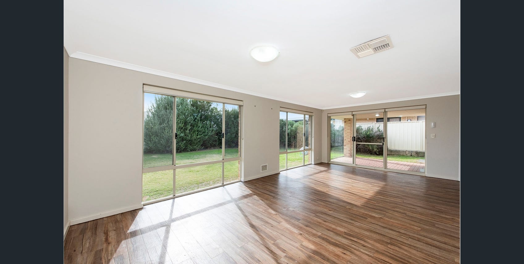 Rental: Secret Harbour, WA, 6173 photo-25