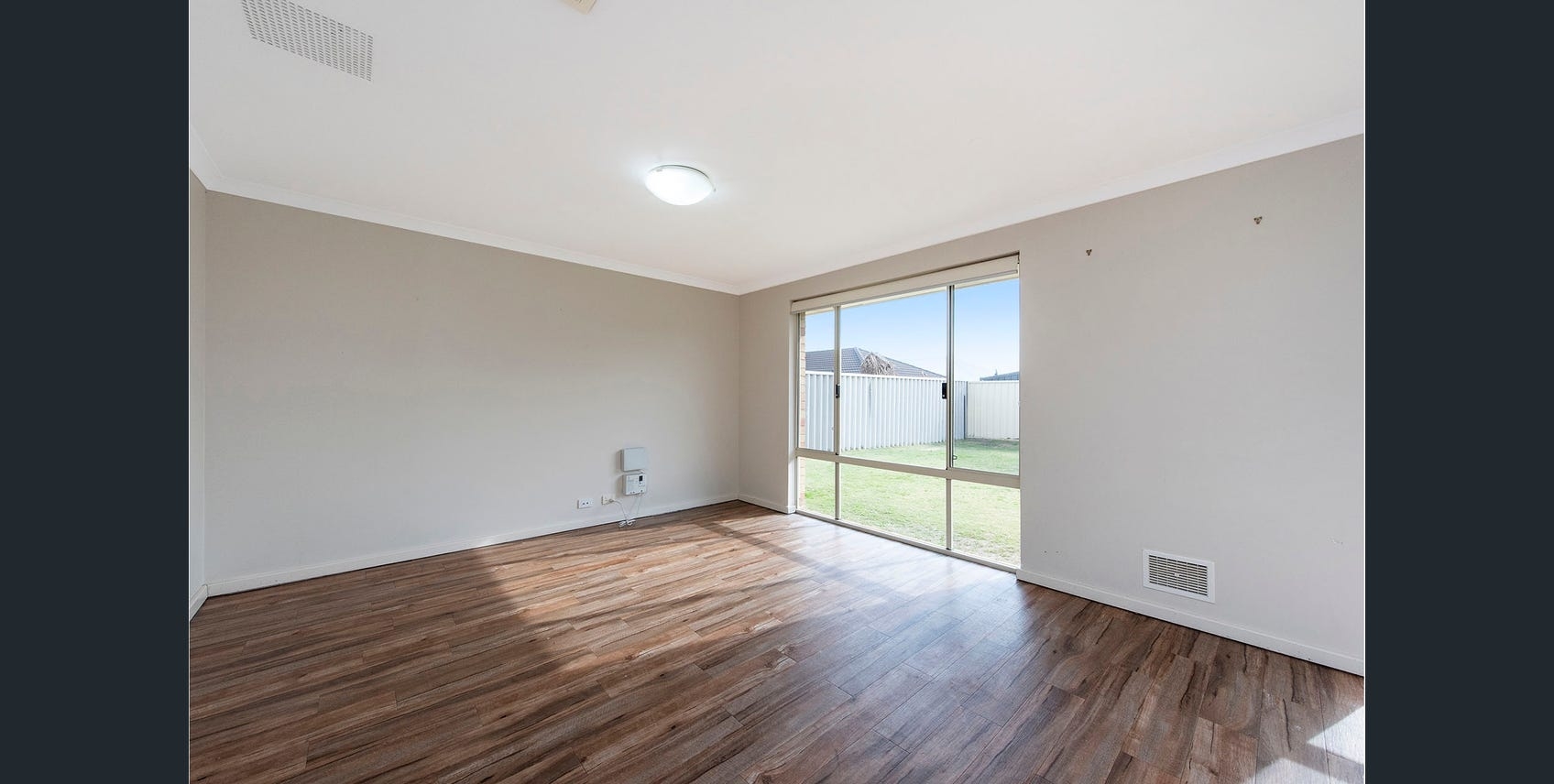 Rental: Secret Harbour, WA, 6173 photo-26